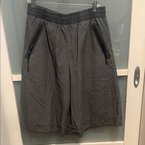 Nike Tech Pack Loose Fit High Rise Dark Gray Shorts with Zipper Pockets, M, NWT